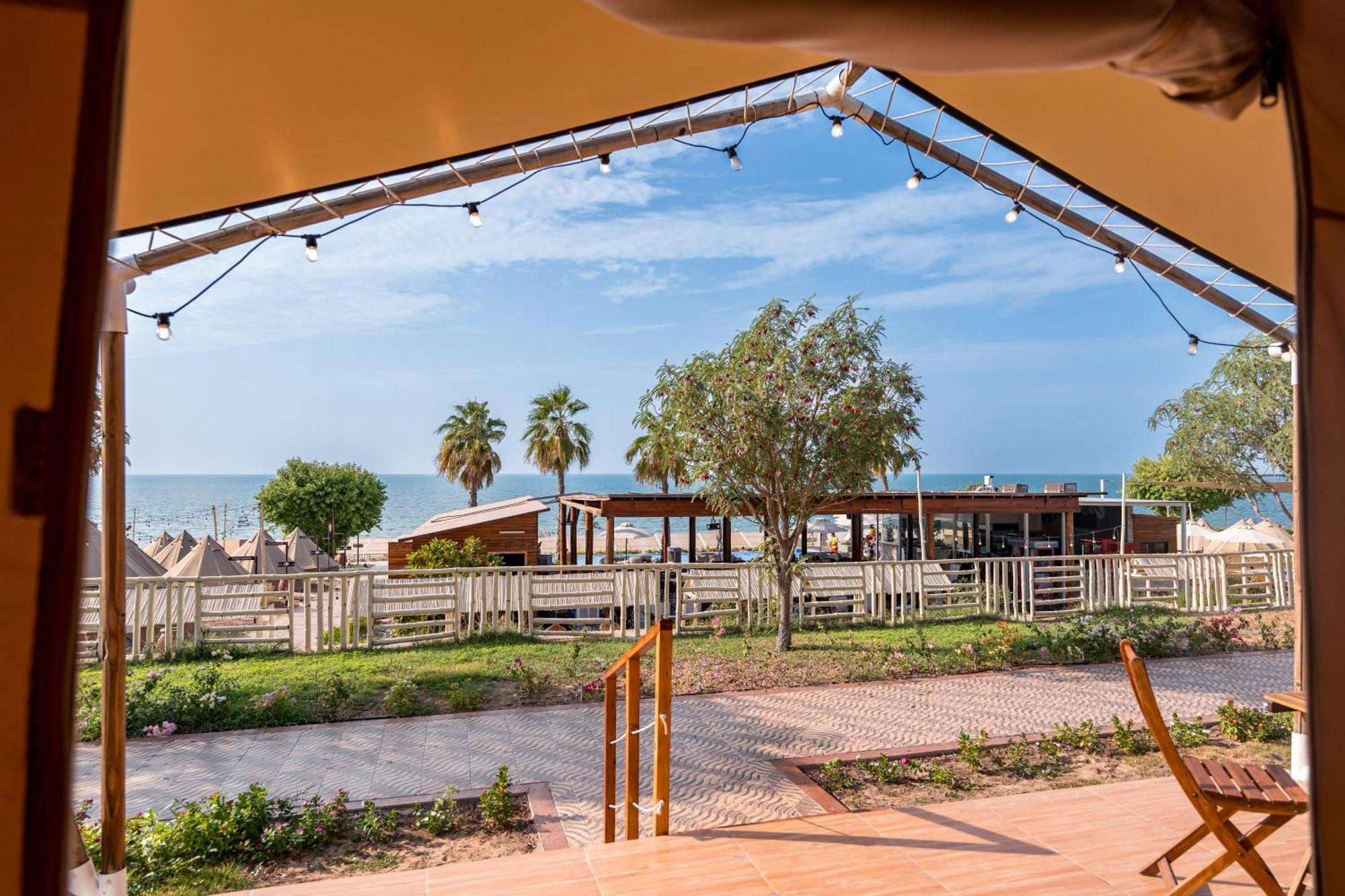 Longbeach Parque de Campismo 2*